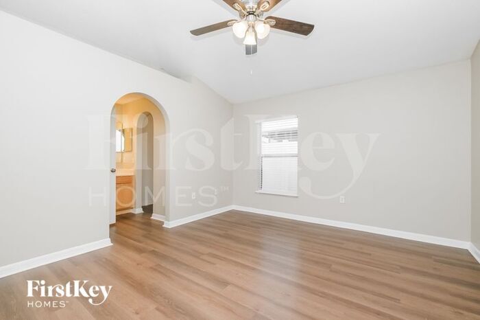 Building Photo - 1054 Brenton Leaf Dr