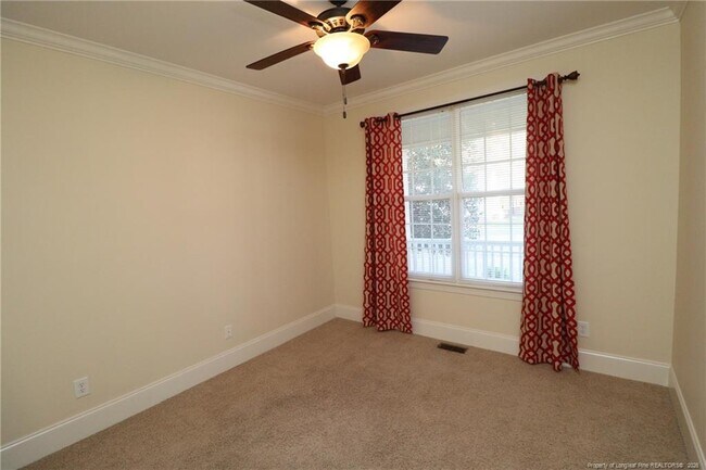 Building Photo - 7124 Blue Juniper Ct