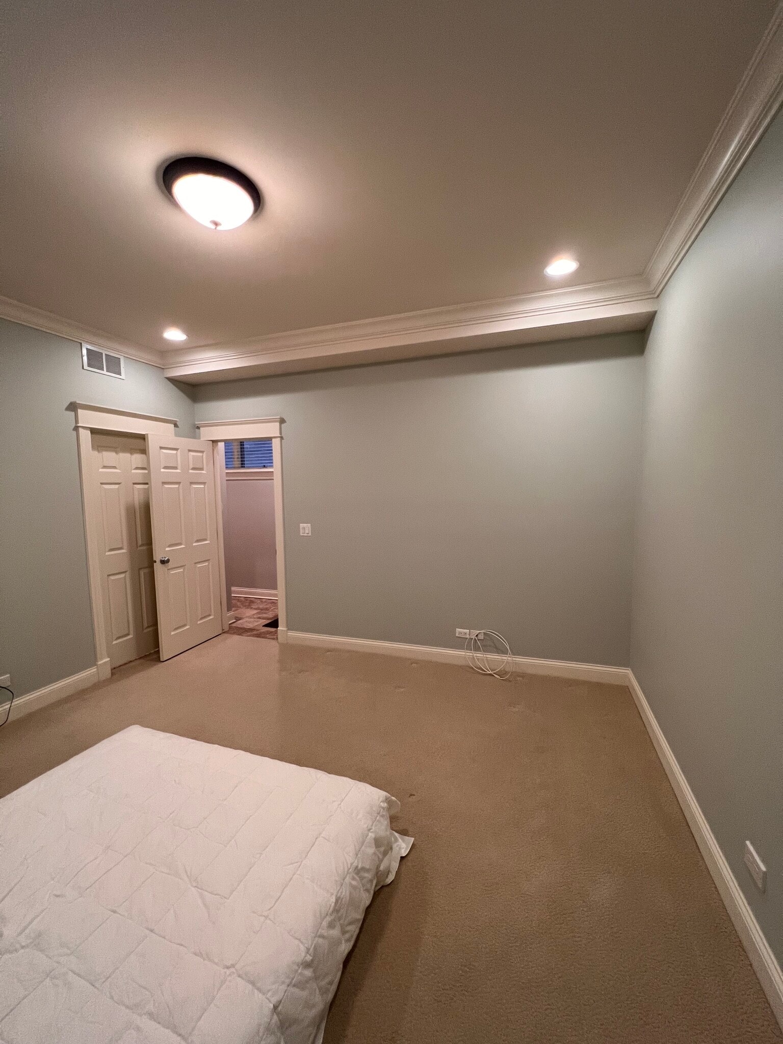 2nd Bedroom - 2042 N Racine Ave