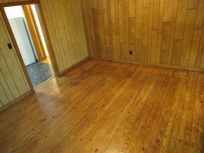 Building Photo - 732 Monongalia Ave