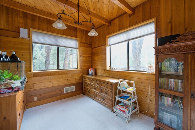 Building Photo - 16717 Quail Pl