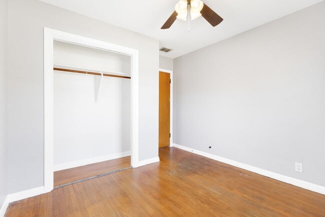 Building Photo - Charming Home Awaits: Spacious & Modern Living in a Prime Location