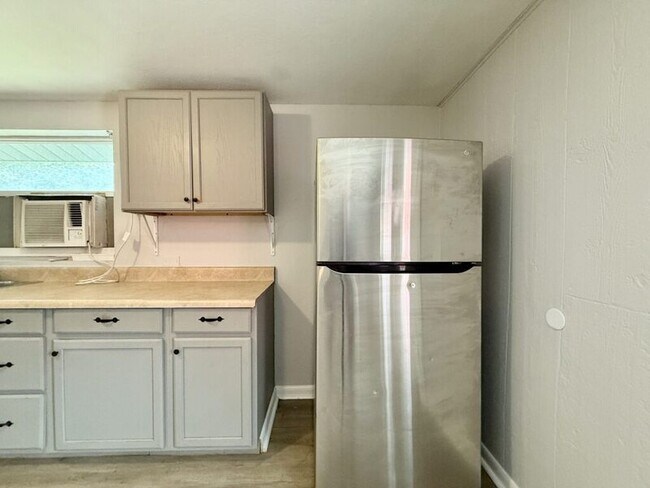 Building Photo - 8240 Krag Dr