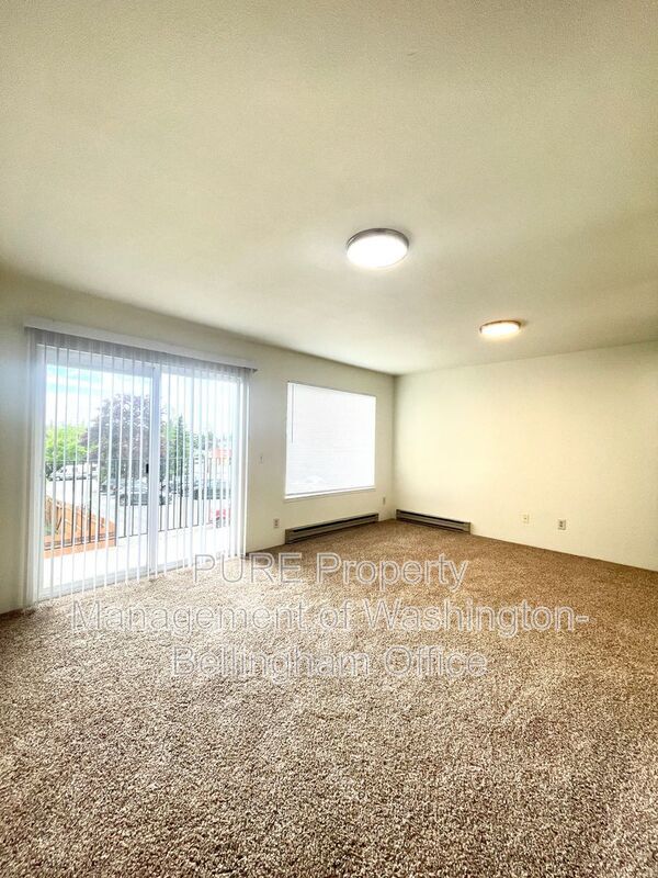 Building Photo - 1252 Nevada St