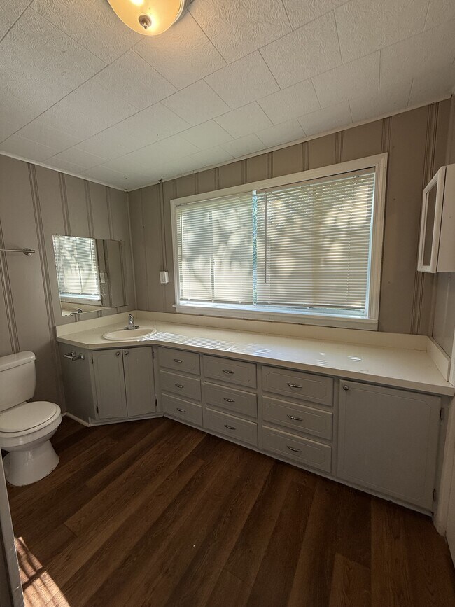 Building Photo - 217 Killough Dr