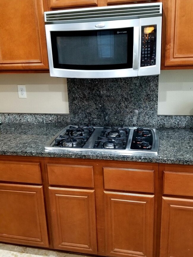 Building Photo - 5 BD 4 BTH Two Story Home Available in Aliante