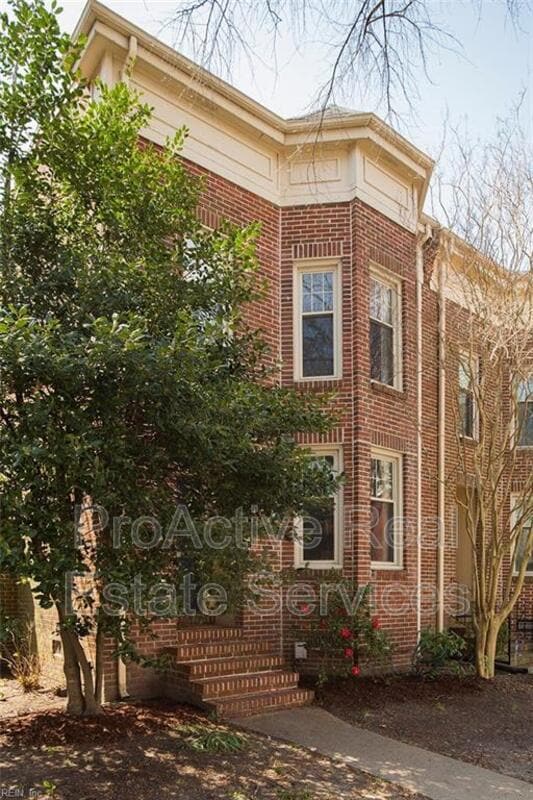 Building Photo - 431 W Princess Anne Rd