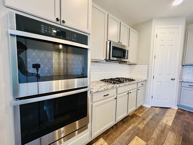 Building Photo - $0 DEPOSIT OPTION. INVITING 3 BED HOME IN EASTPOINT PARK, NORTH COMMERCE CITY