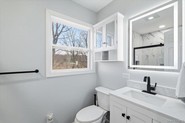 Building Photo - 67 Thoreau Ct