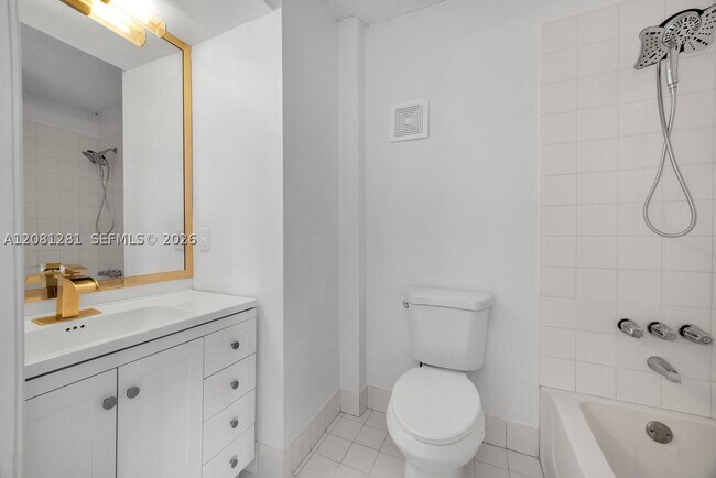 Building Photo - 390 NW 86th Ct