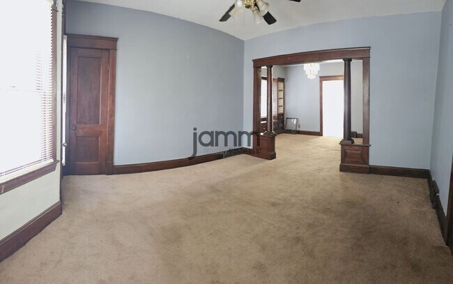 Building Photo - 11301 Florian Ave