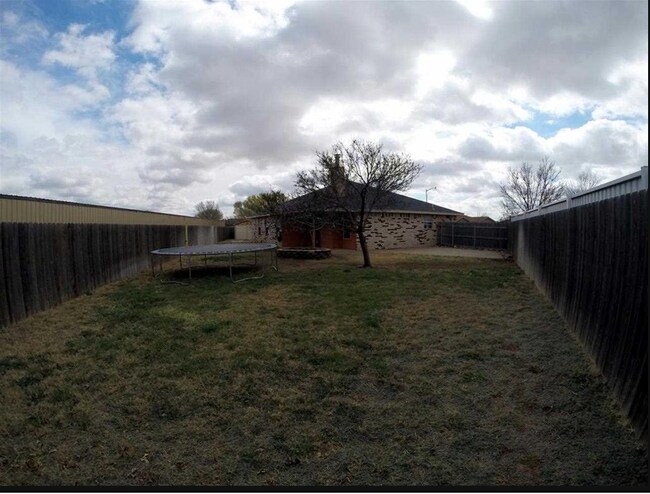 Building Photo - 109 Matador Ct