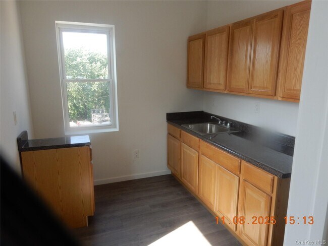 Building Photo - 69 Yonkers Ave