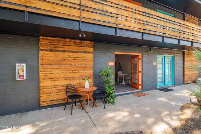 Building Photo - 4025 N 40th St