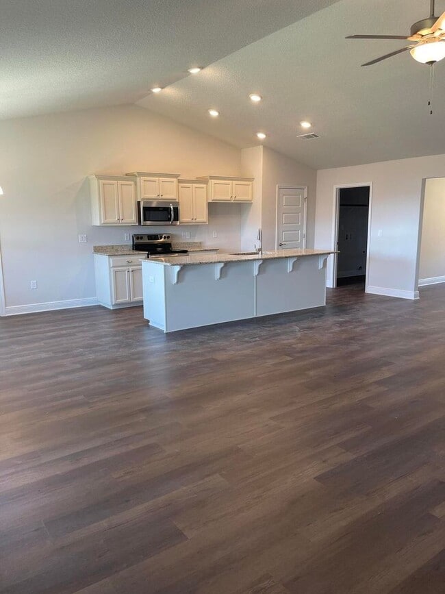 Building Photo - Newest/Largest home on the market in Crest...
