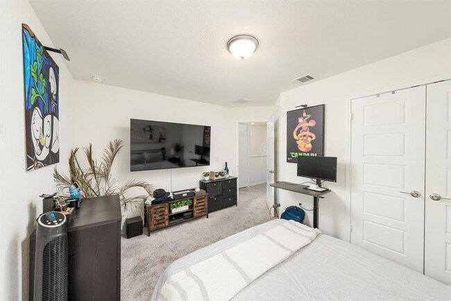 Building Photo - 7105 Gray Catbird Dr