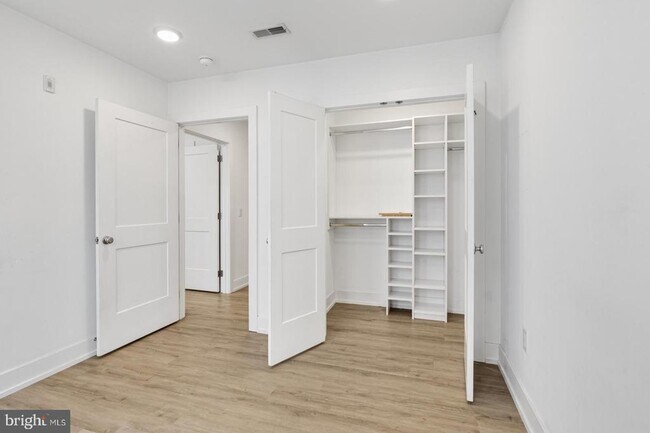 Building Photo - 1335 N Marston St