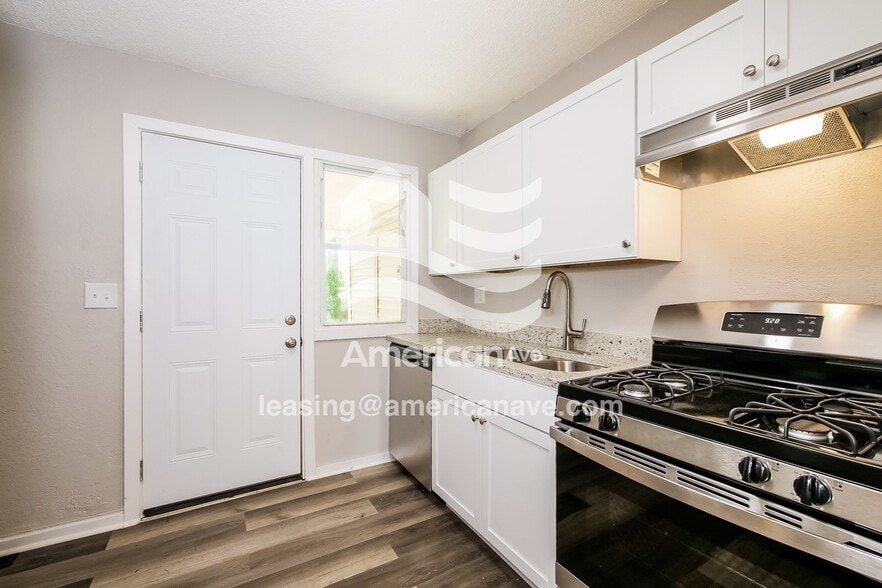 Building Photo - 3715 Mersington Ave