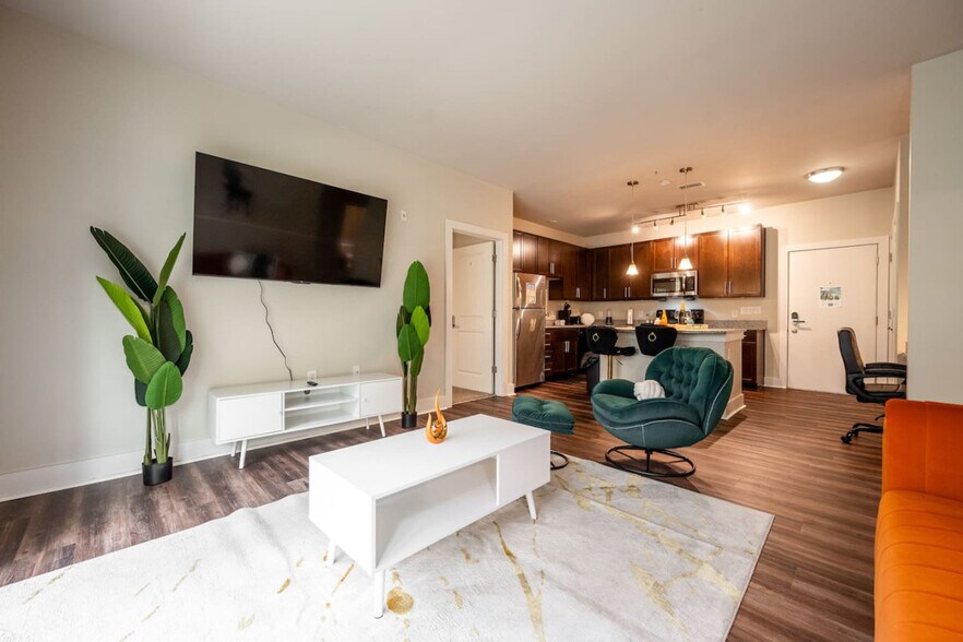 Building Photo - 7630 Solana Dr