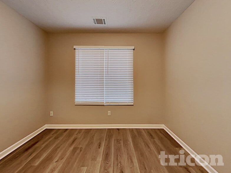 Building Photo - 129 Garden Walk