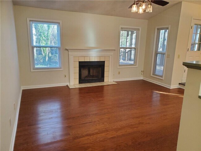 Building Photo - 3113 Waterford Ct