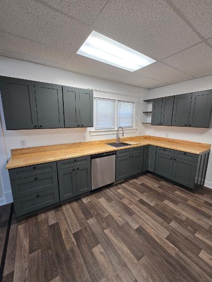 Kitchen - 1412 Lane Blvd