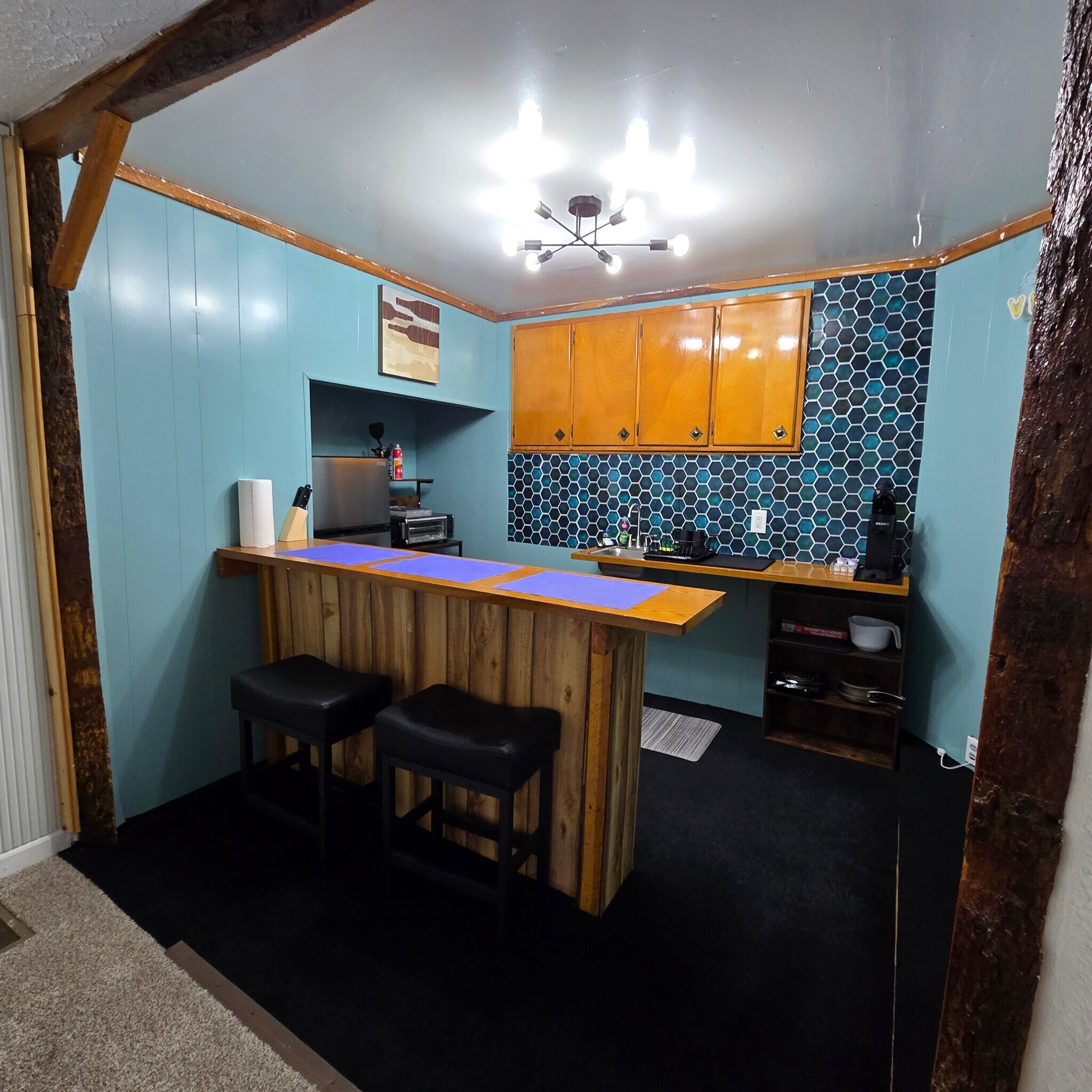 Unit 2 - Kitchenette - 1303 Millpoint Rd