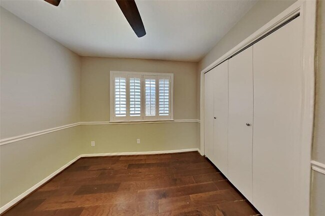 Building Photo - 8538 Sparkling Springs Dr