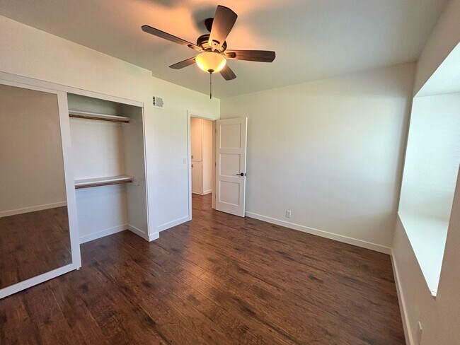 Building Photo - 4 Bedroom home located in beautiful La Habra neighborhood