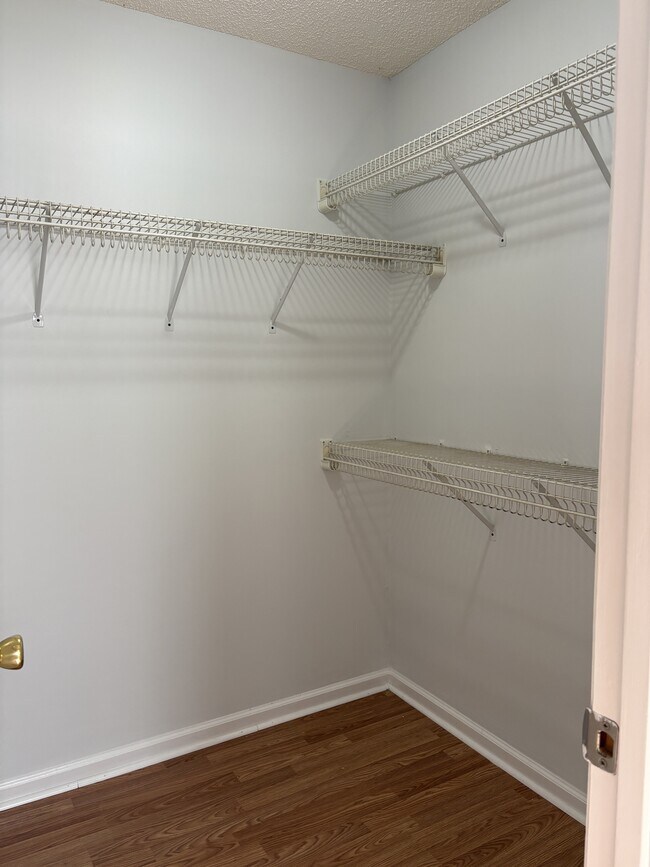 Building Photo - 3005 Schroer Dr