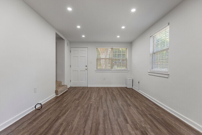 Building Photo - 53 Faris Cir