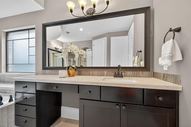 Building Photo - 30148 Southern Sky Dr