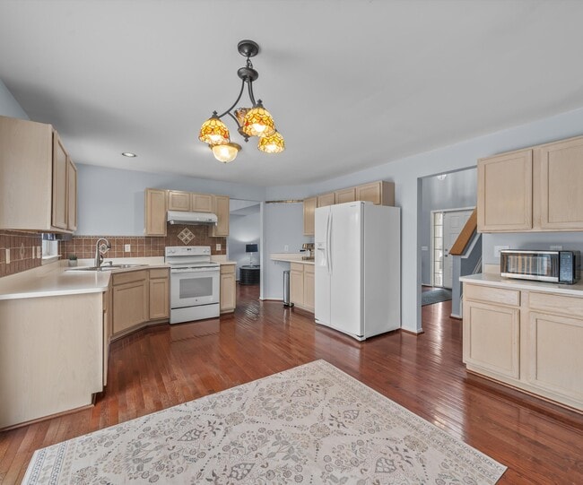 Building Photo - 1696 Reserve Ct