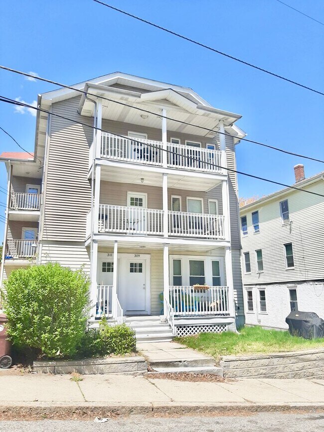 Building Photo - 311 Ward St