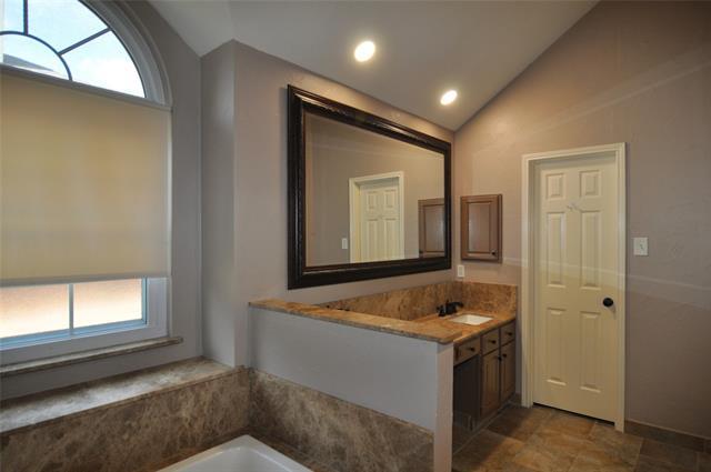 Building Photo - 3508 Lily Ln