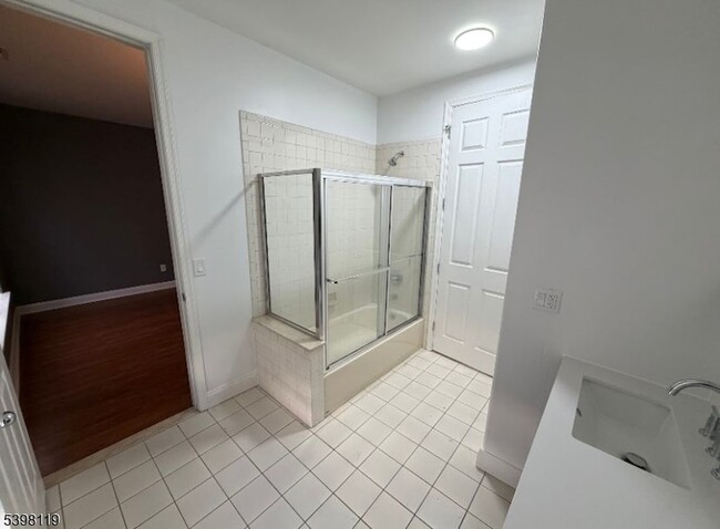 Building Photo - 225 Windmill Ct