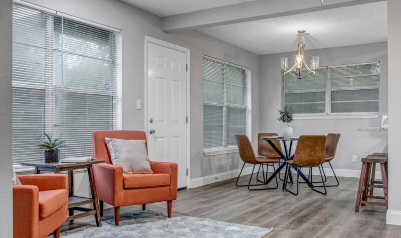 Building Photo - 6906 Bernay Ave