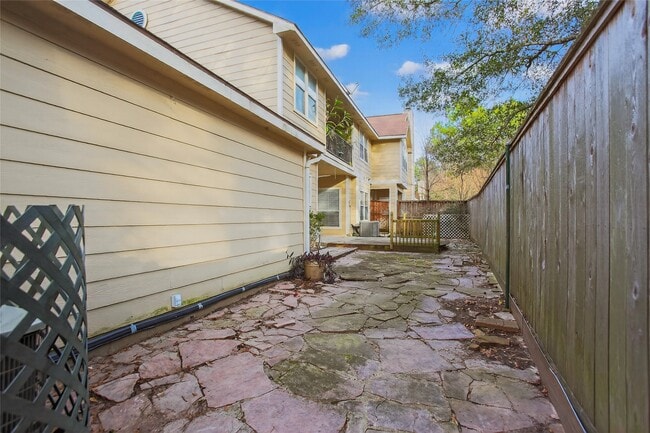 Building Photo - 15 S Avonlea Cir