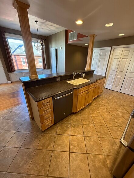 kitchen 1b - 4 S 4th St