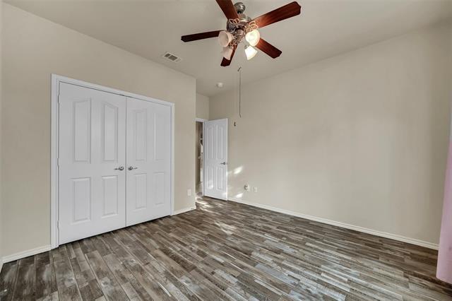 Building Photo - 5813 Paluxy Sands Trail
