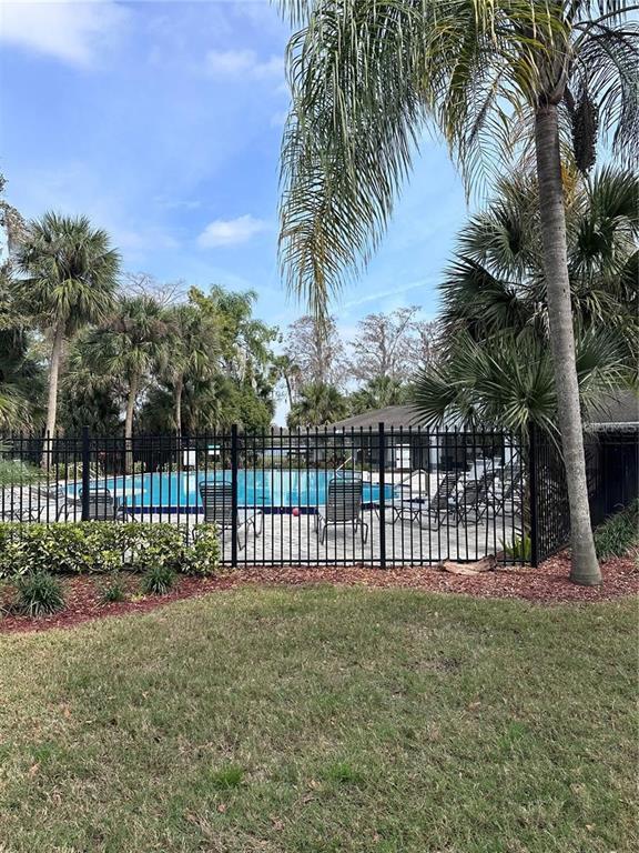 Building Photo - 801 Northlake Dr
