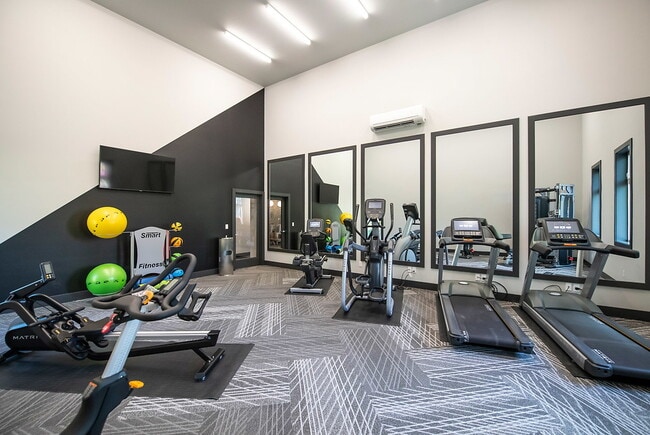 Building Photo - Laurels at Mill Creek