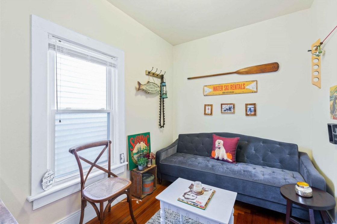 Smaller bedroom - 78 Catherine St