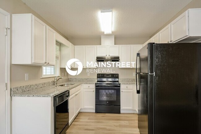 Building Photo - 3 Bedroom Pet-Friendly Home in Knightdale, NC with Main Street Renewal