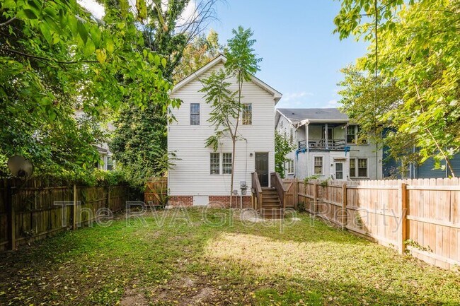 Building Photo - 2909 2nd Ave