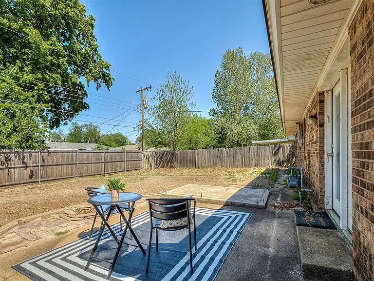 Building Photo - 4709 Newport Dr