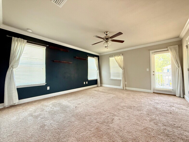 Building Photo - 163 Mosaic Oaks Cir