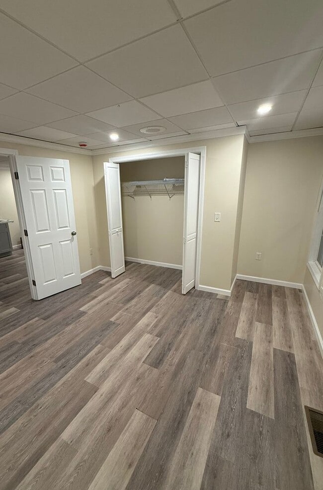 Building Photo - 1913 Dover Rd