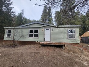 Building Photo - 2 Bedroom, 2 Bathroom in the Cusick Countr...