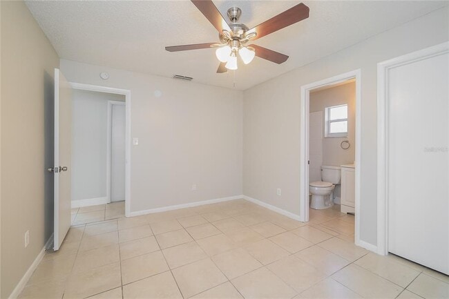 Building Photo - 1829 Columbine Dr